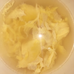 生姜入りのシンプルな卵スープ